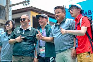 BIB: 500
                            <button type="button" onclick="openModal(24882683)" class="btn btn-primary btn-sm float-right btn-popup" data-toggle="modal" data-target=".modal-high-quality">
                        <i class="fas fa-shopping-cart"></i> Add to Cart
                    </button>
                                            <button type="button" onclick="isThisMe(24882683, true)" class="btn btn-success btn-sm float-right btn-popup btn-isme hidden" data-toggle="tooltip" data-placement="bottom" title="นี่คือรูปของคุณใช่ไหม คลิกที่นี่เพื่อเอาเข้าอัลบั้ม">
                        <i class="fas fa-plus"></i> Add to album
                    </button>
                    <button type="button" onclick="isThisMe(24882683, false)" class="btn btn-warning btn-sm float-right btn-popup btn-isnotme hidden">
                        <i class="fas fa-ban"></i> Remove from album
                    </button>